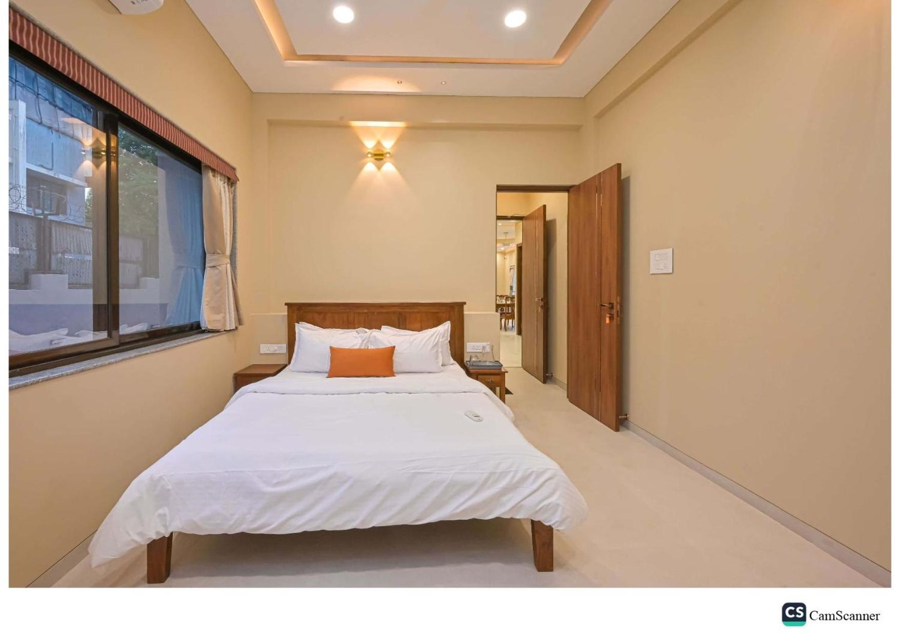 Villa Radha Krishna 5Bhk à Lonavala Extérieur photo