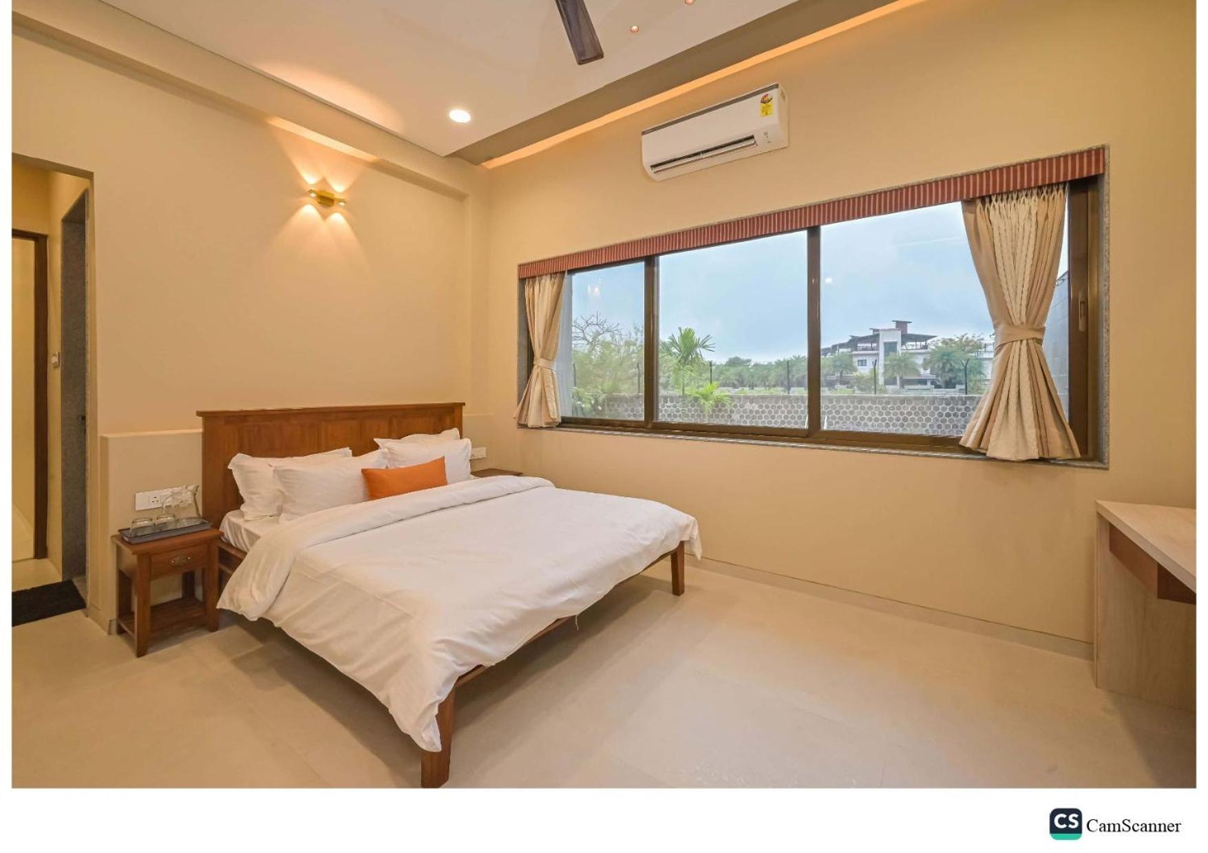 Villa Radha Krishna 5Bhk à Lonavala Extérieur photo